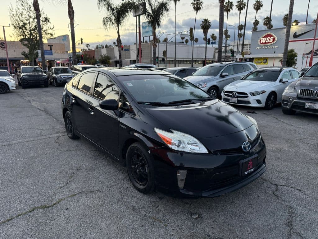 2015 Toyota Prius — photo 1