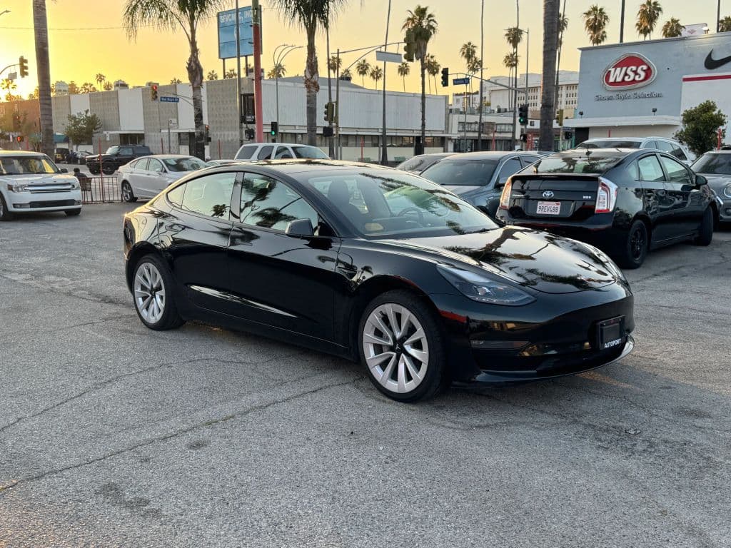 2022 Tesla Model 3 — photo 1